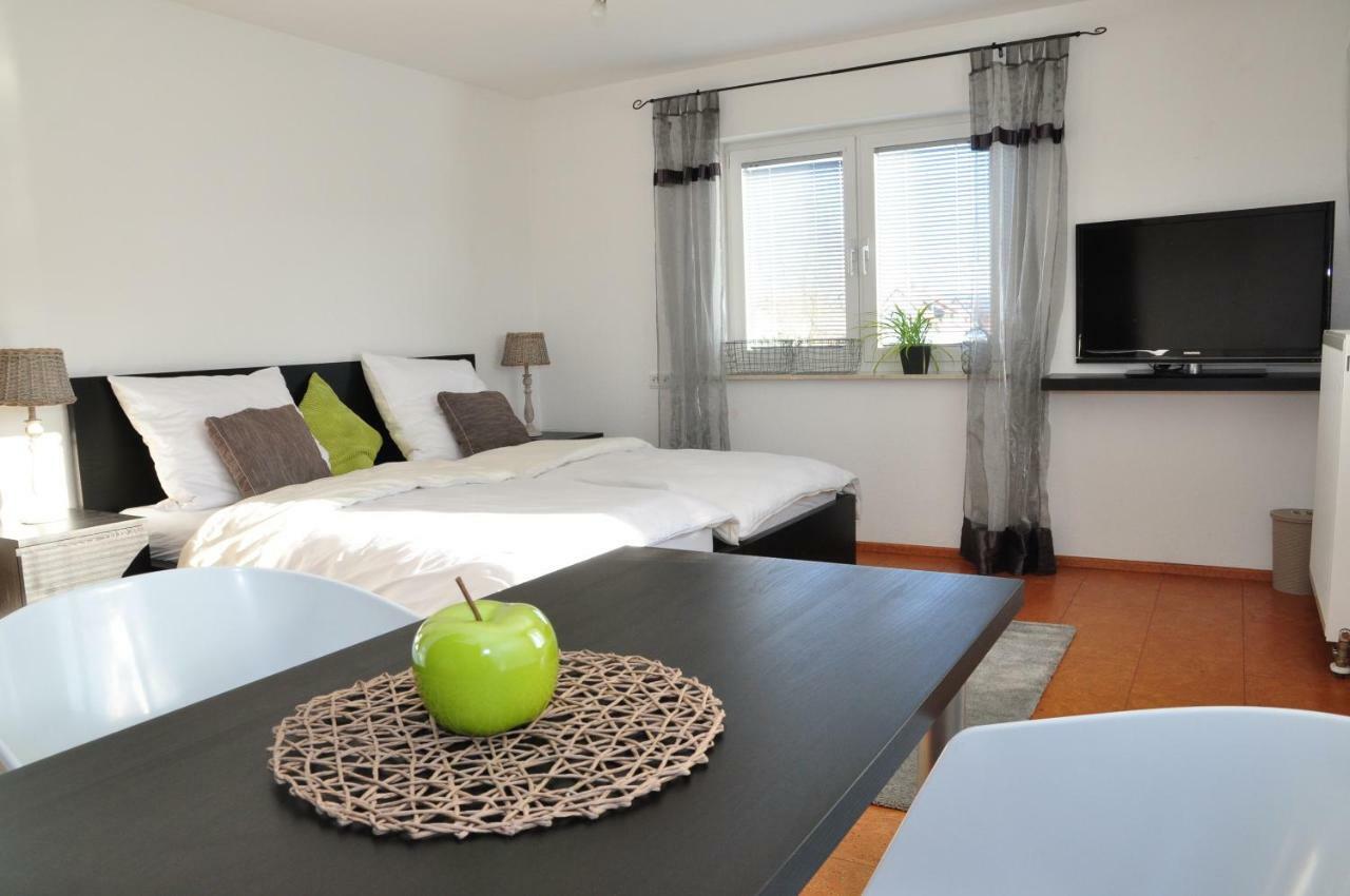 N37 -Modern Eingerichtete Zimmer In Ruhiger Lage Aldingen  Dış mekan fotoğraf