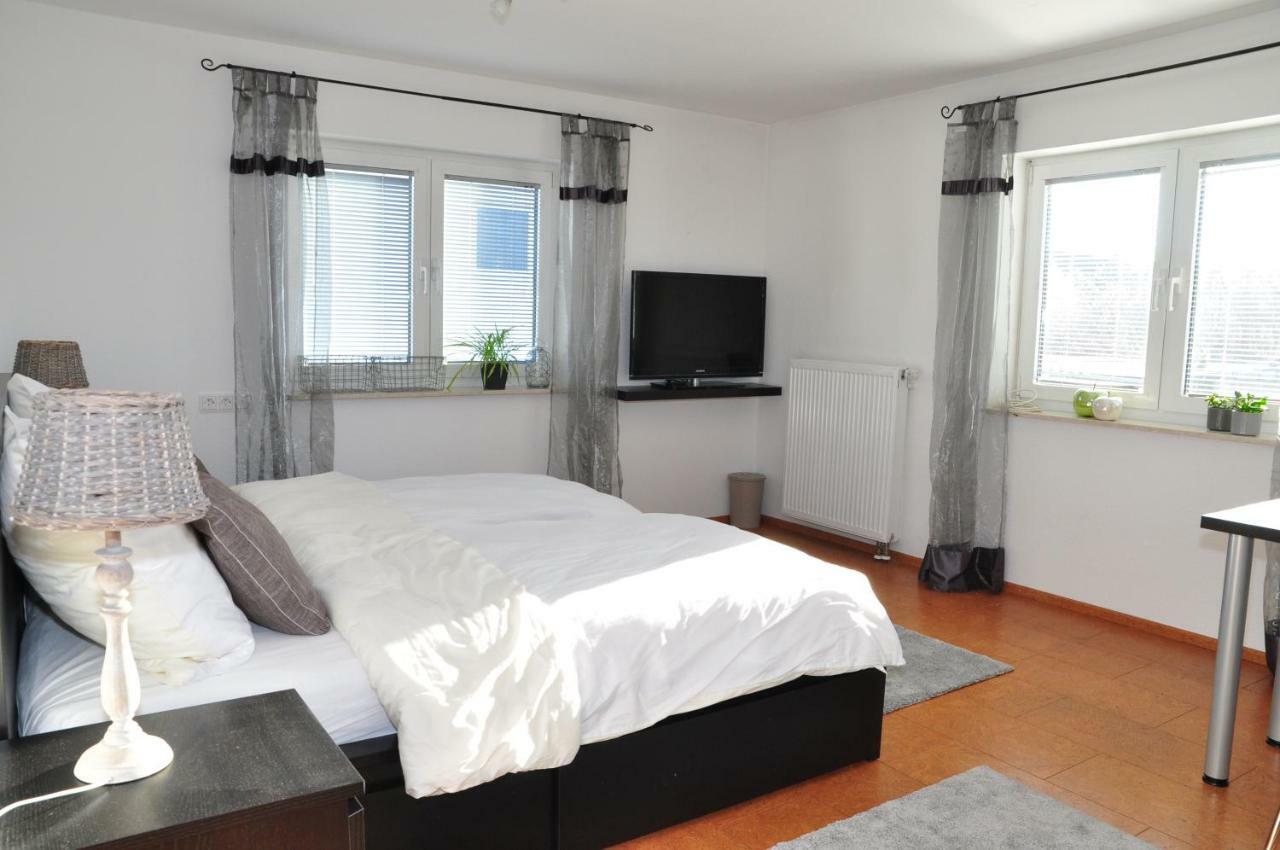 N37 -Modern Eingerichtete Zimmer In Ruhiger Lage Aldingen  Dış mekan fotoğraf